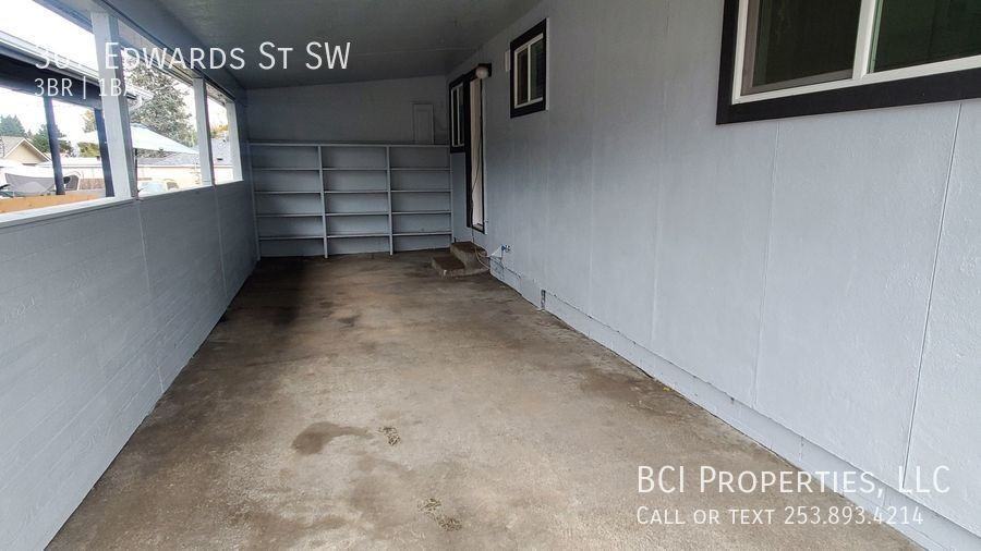 307 Edwards St Sw - Photo 5 of 19