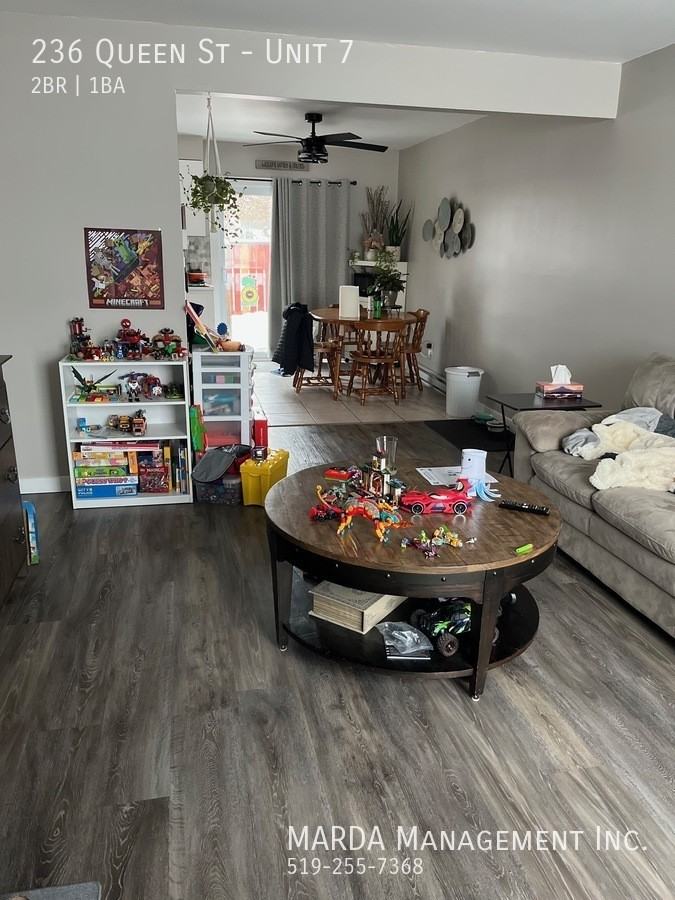 236 Queen St #7 - Photo 2 of 10