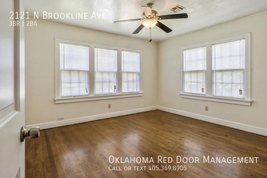 2121 N Brookline Ave - Photo 6 of 20