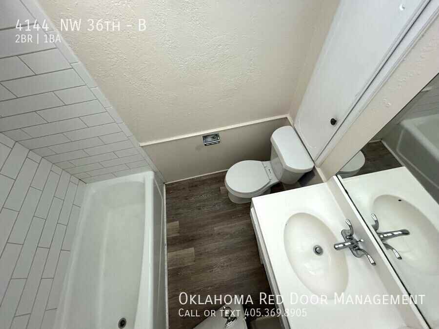 4144 Nw 36th St #B - Photo 6 of 20