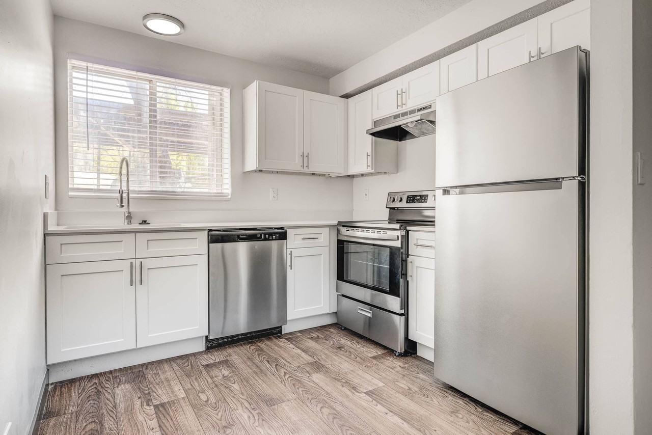 The Pointe at Northridge - Photo 4 of 34