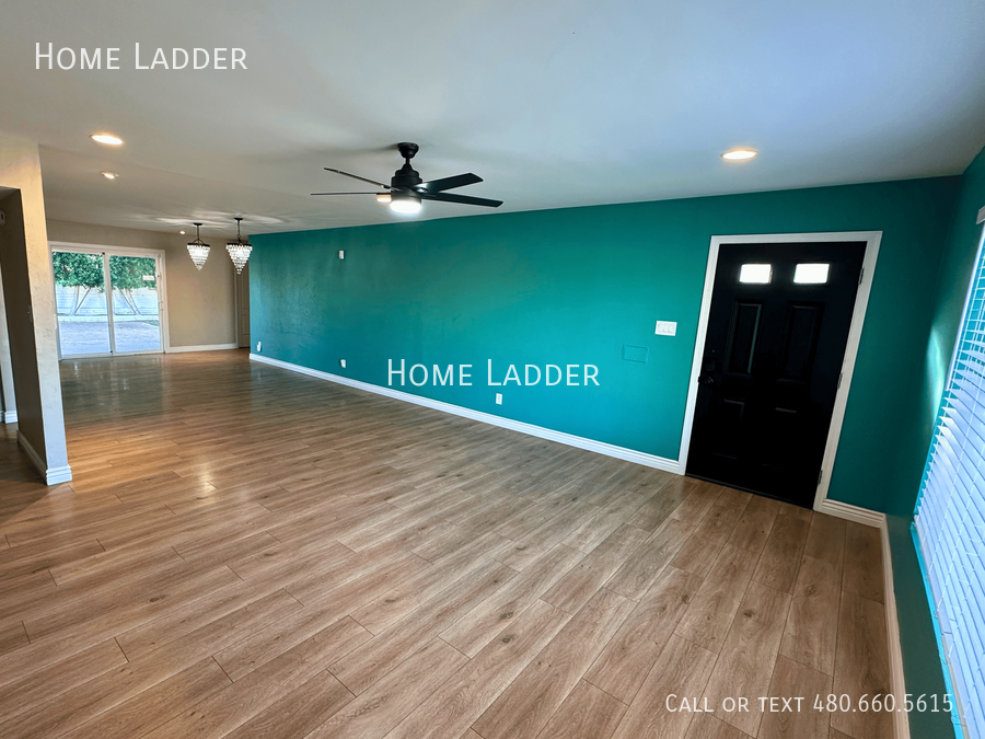 8323 E Sells Dr - Photo 2 of 25