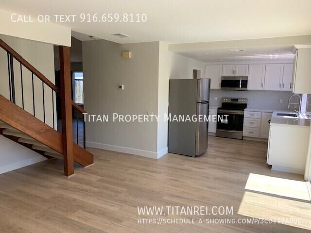 1784 Klamath River Dr - Photo 3 of 17