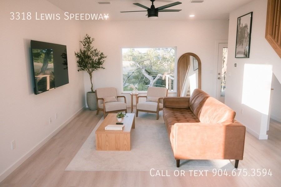 3318 Lewis Speedway - Photo 3 of 23