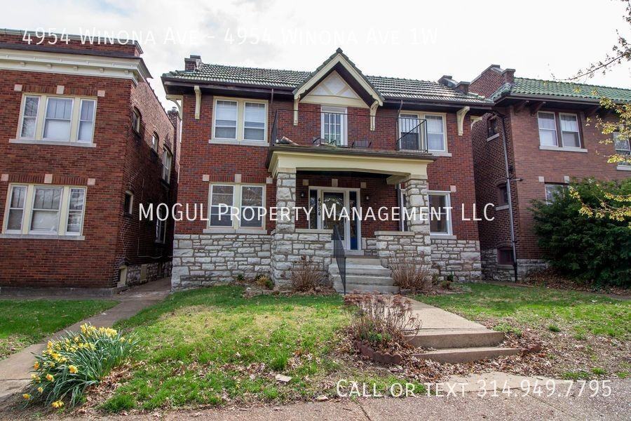 4954 Winona Ave - Photo 3 of 9