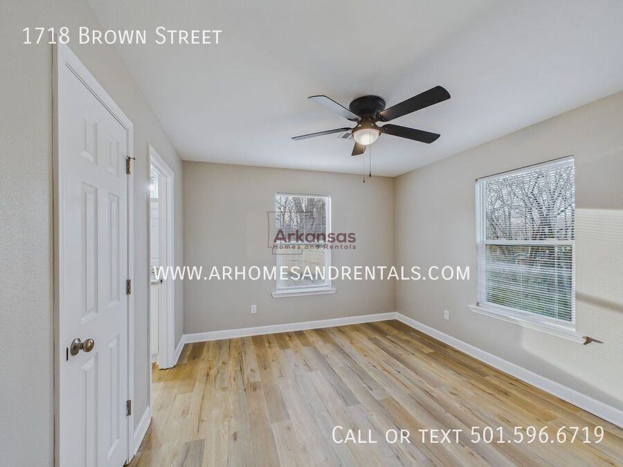 1718 Brown St - Photo 6 of 13