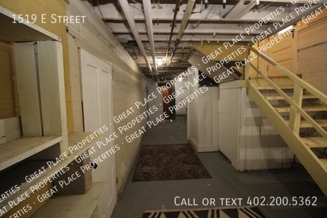 1519 E St - Photo 6 of 26