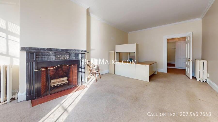 77 77 Broadway Apt. #1 - Photo 2 of 28