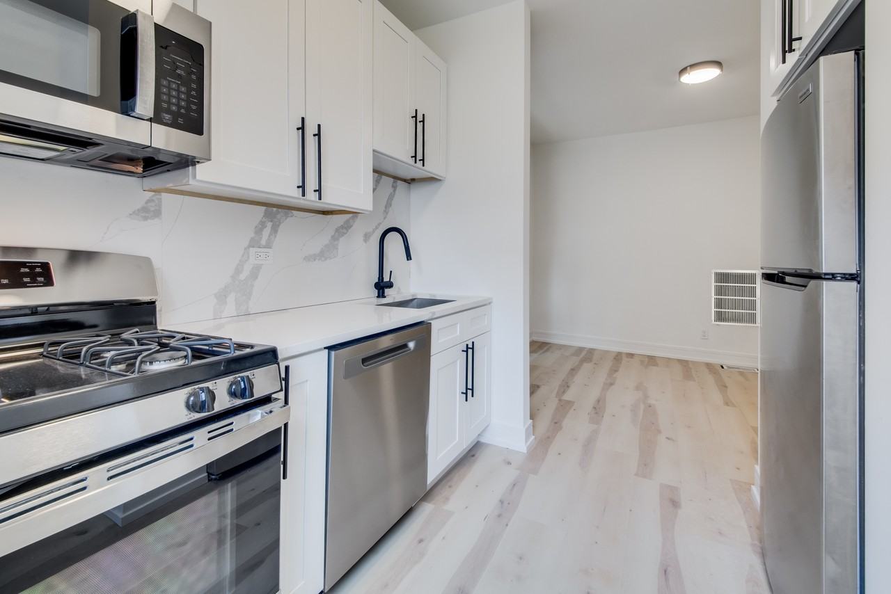 3050 W Cortland St #103 - Photo 3 of 10