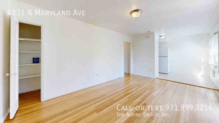 4831 N Maryland Ave - Photo 7 of 18