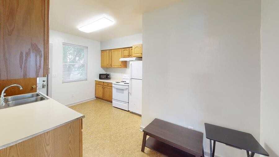 833 Brown St - Photo 2 of 11