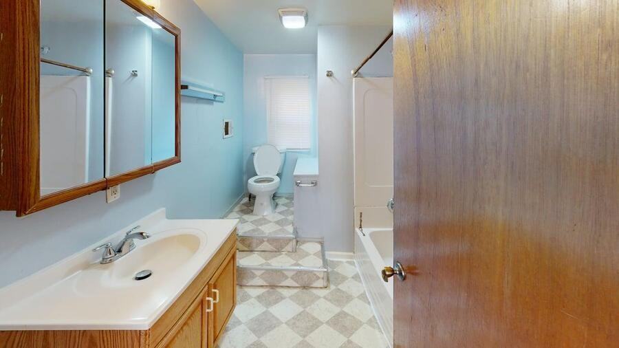 833 Brown St - Photo 7 of 11