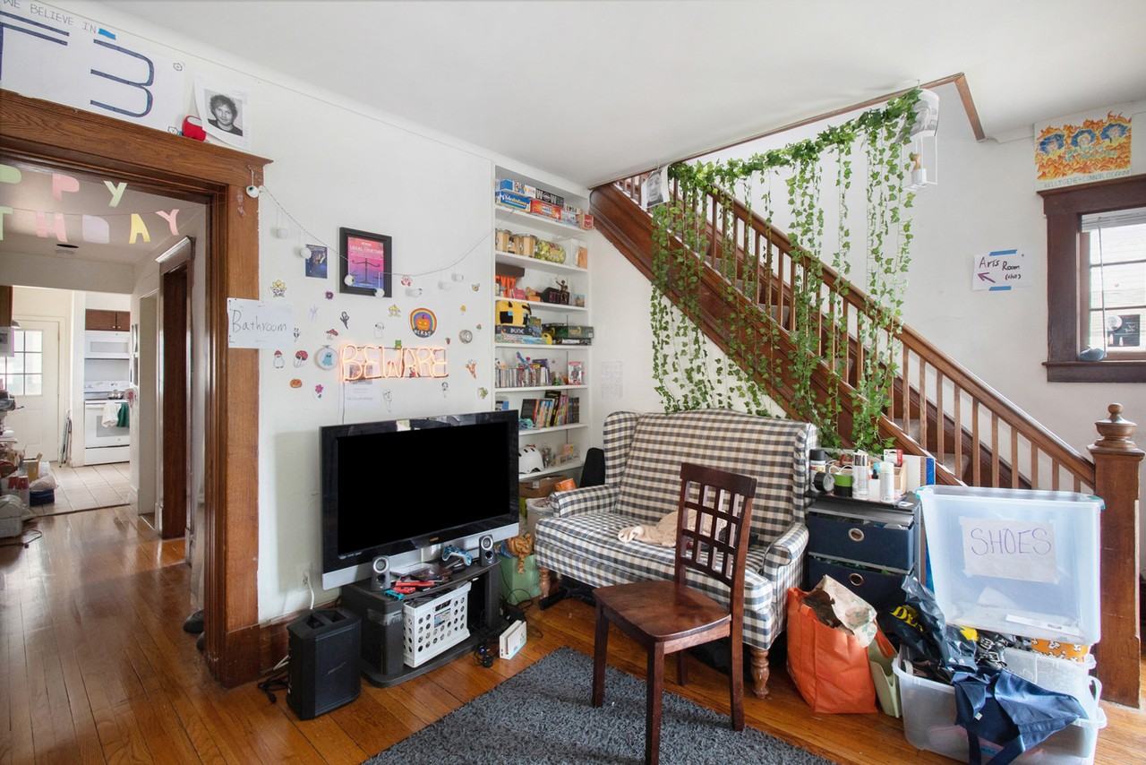 716 E Kingsley St - Photo 4 of 23