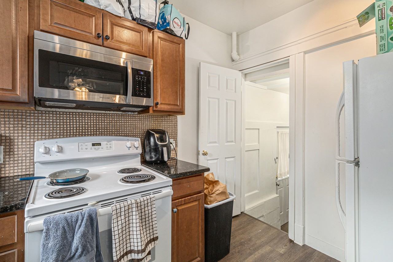 811 Sybil St - Photo 7 of 17