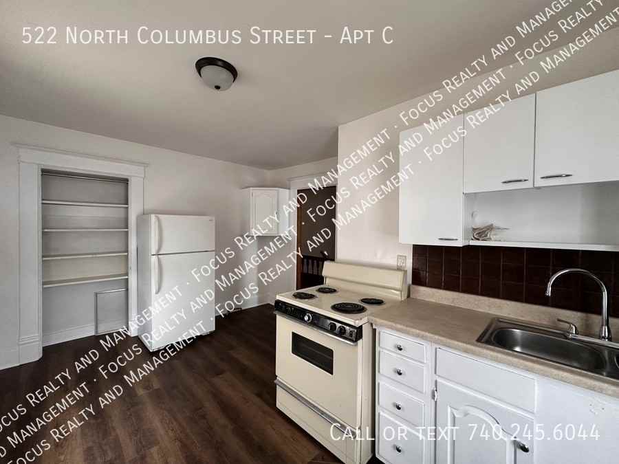 522 N Columbus St Apt C - Photo 5 of 7
