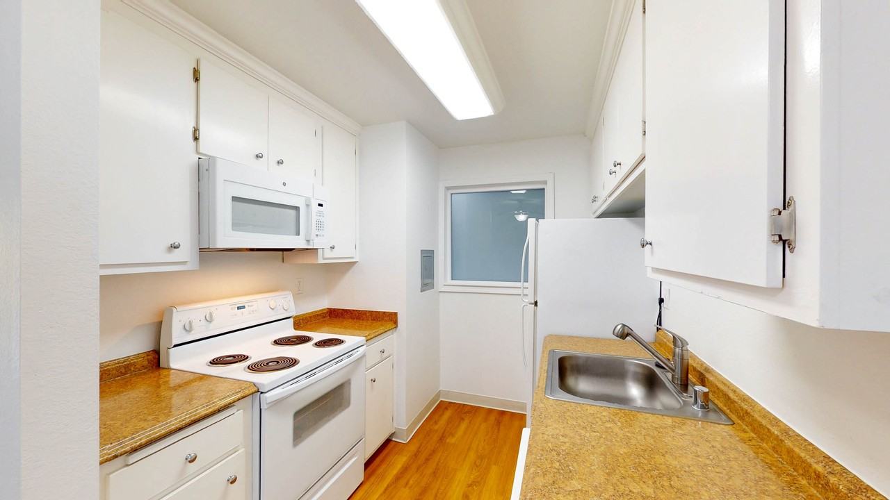 521 Alameda Del Prado #323 - Photo 6 of 13