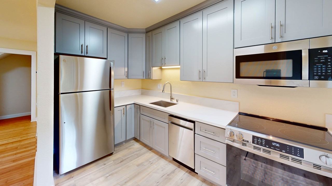 1741 Lincoln Ave #4 - Photo 6 of 16