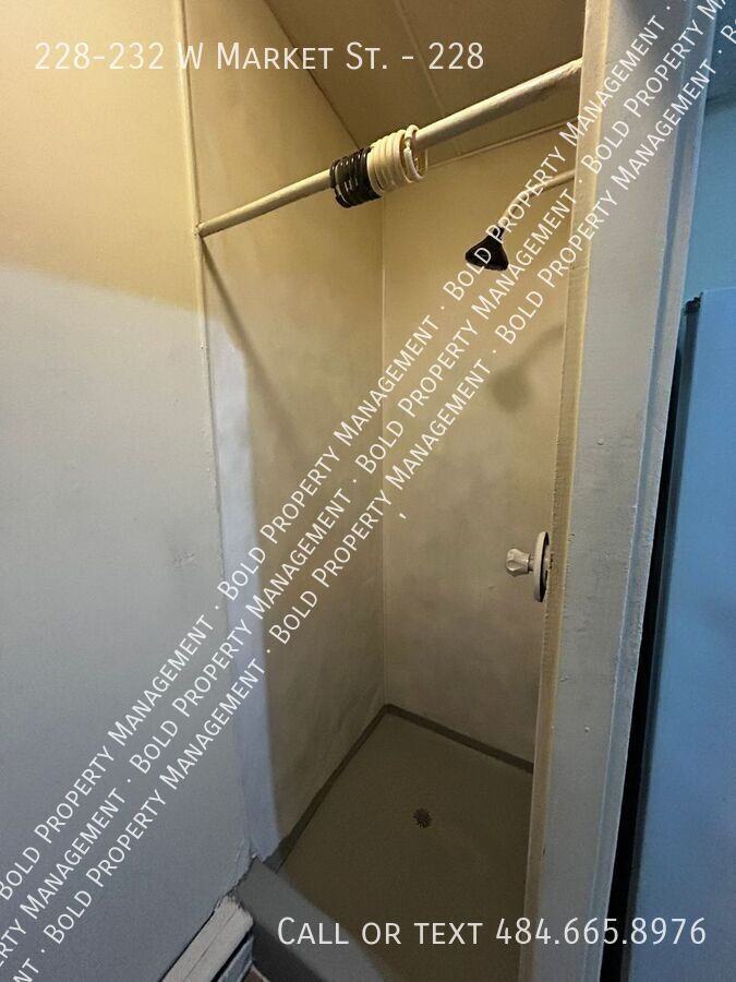 228 W Market St #228 - Photo 6 of 9