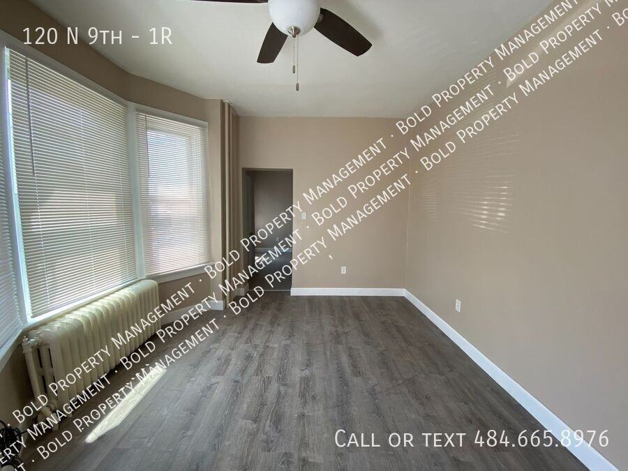 120 N 9th St #1R - Photo 2 of 7