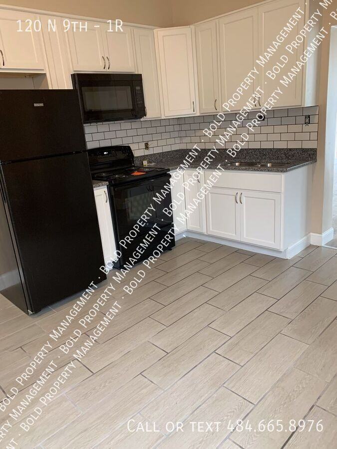 120 N 9th St #1R - Photo 3 of 7