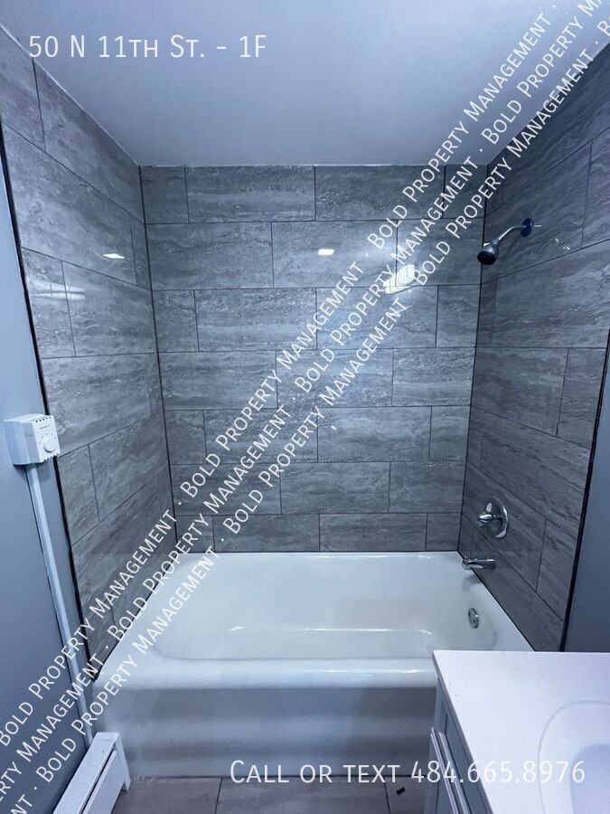 50 N 11th St #1F - Photo 5 of 7