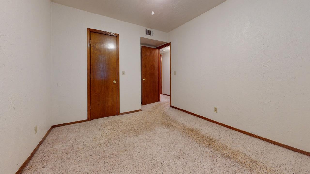 180 Nw Red Elk Dr #1 - Photo 6 of 20