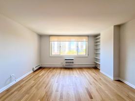 1344 N Dearborn St #15D - Photo 1 of 1