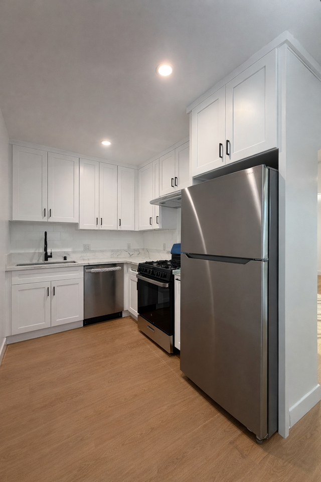 7235 Hampton Ave #2 - Photo 3 of 12