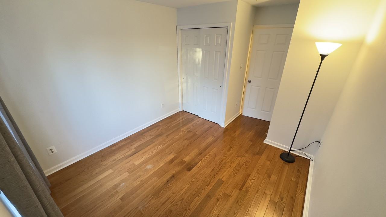 2815 Lee Oaks Ct #301 - Photo 7 of 9