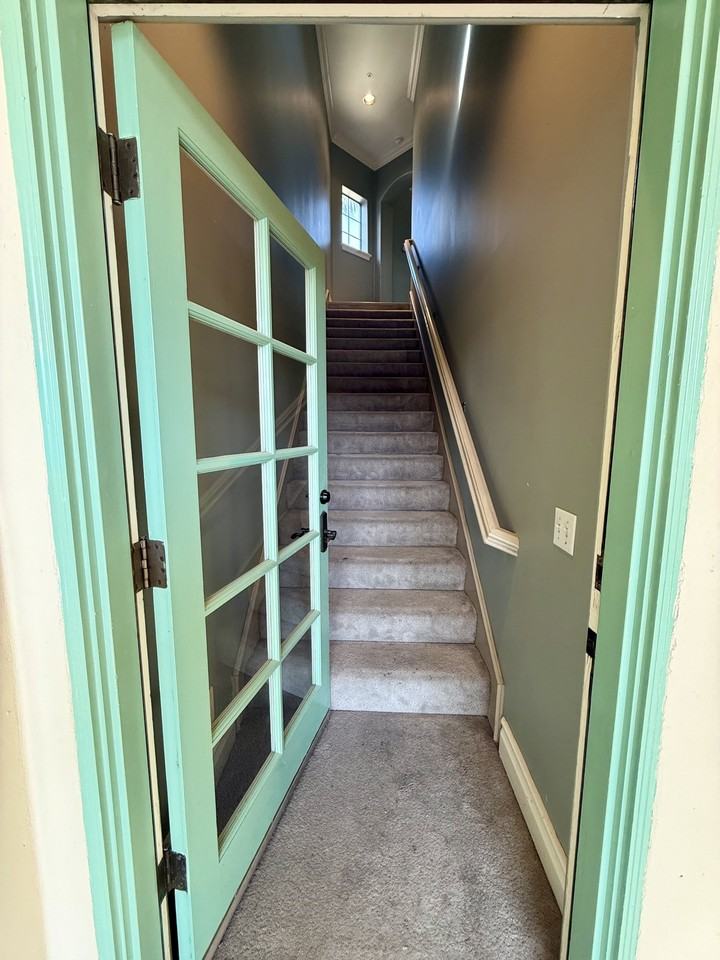 2857 Las Posas Cir #B - Photo 4 of 10