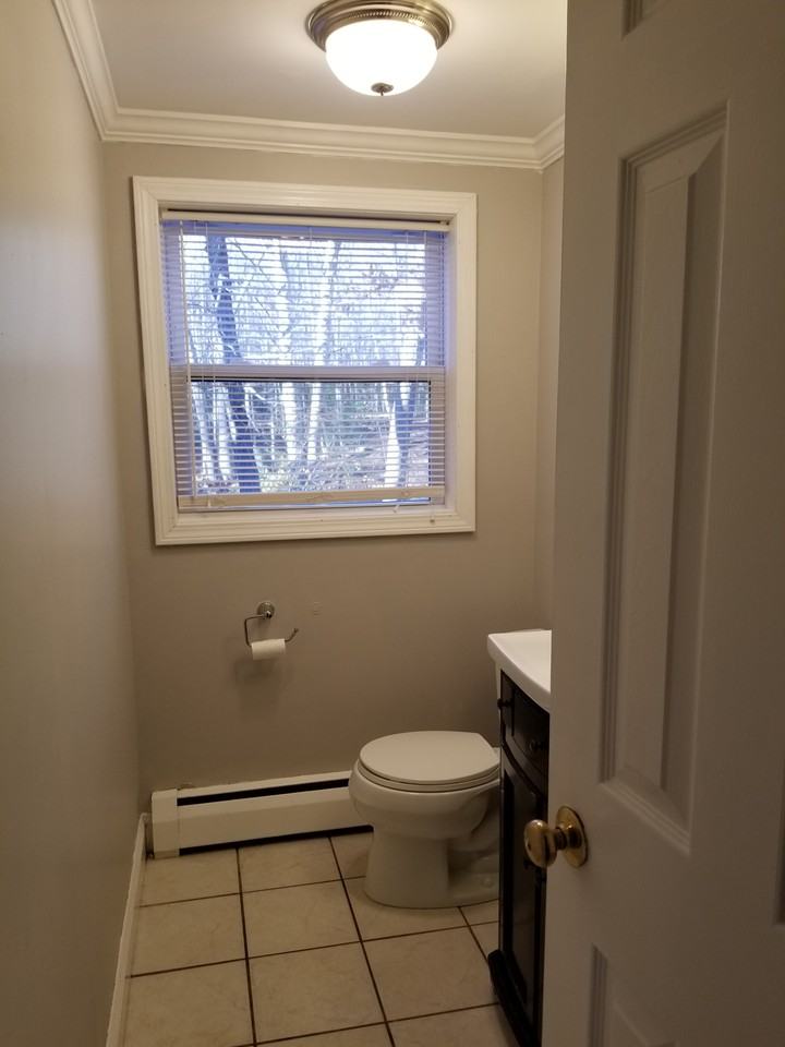 370 High St #EAST - Photo 2 of 20