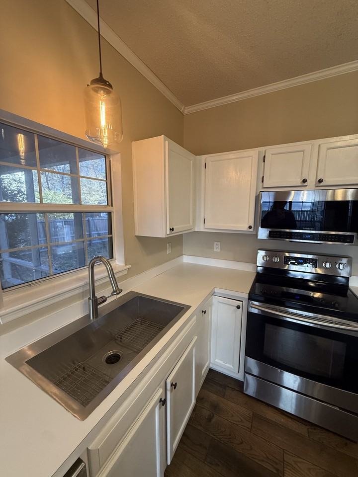 8511 Stonebridge Dr #NA - Photo 4 of 18