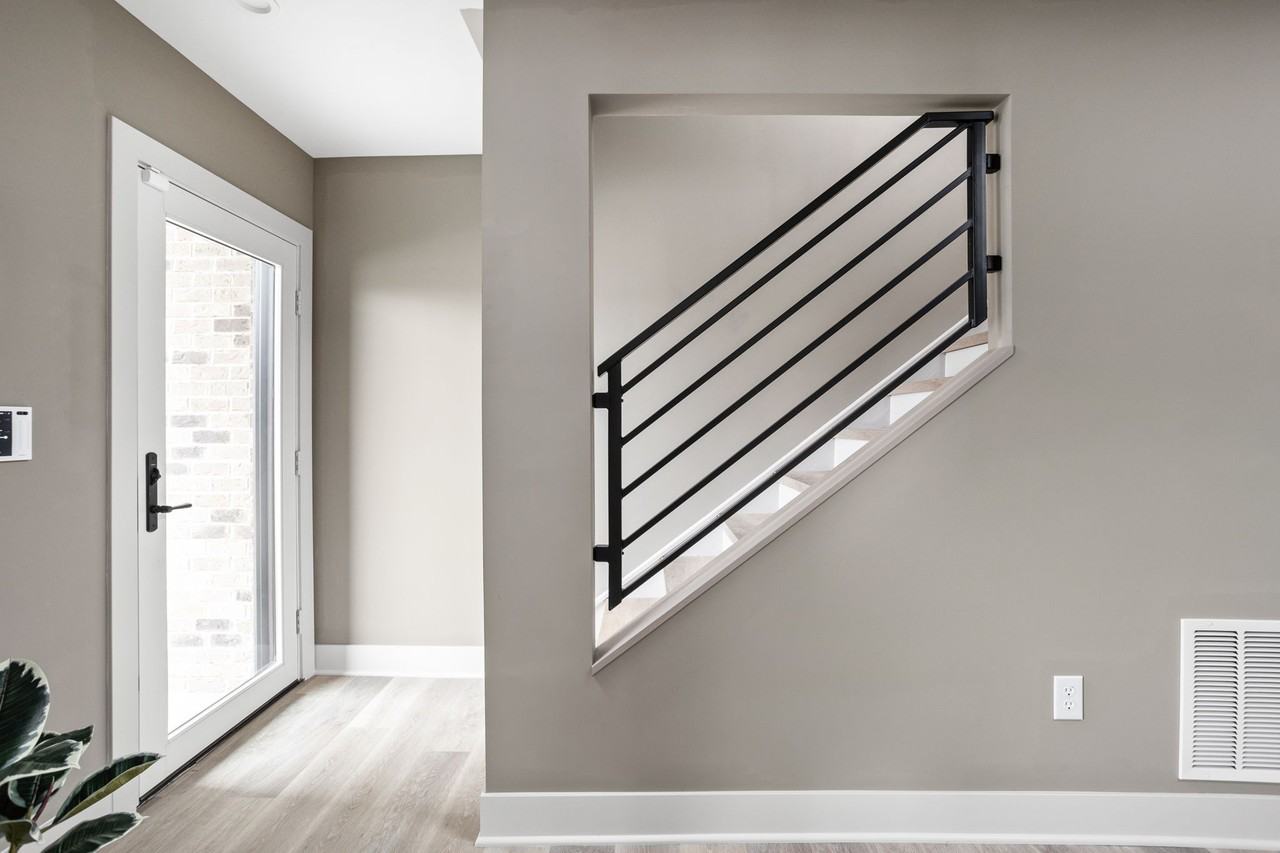 322 N Summit St #322NSUMMIT - Photo 2 of 18