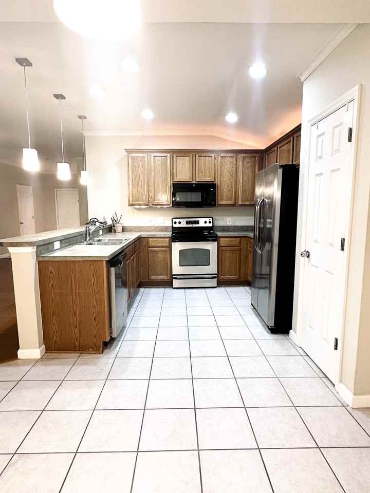 4218 Sw 53rd Cir #NA - Photo 6 of 17