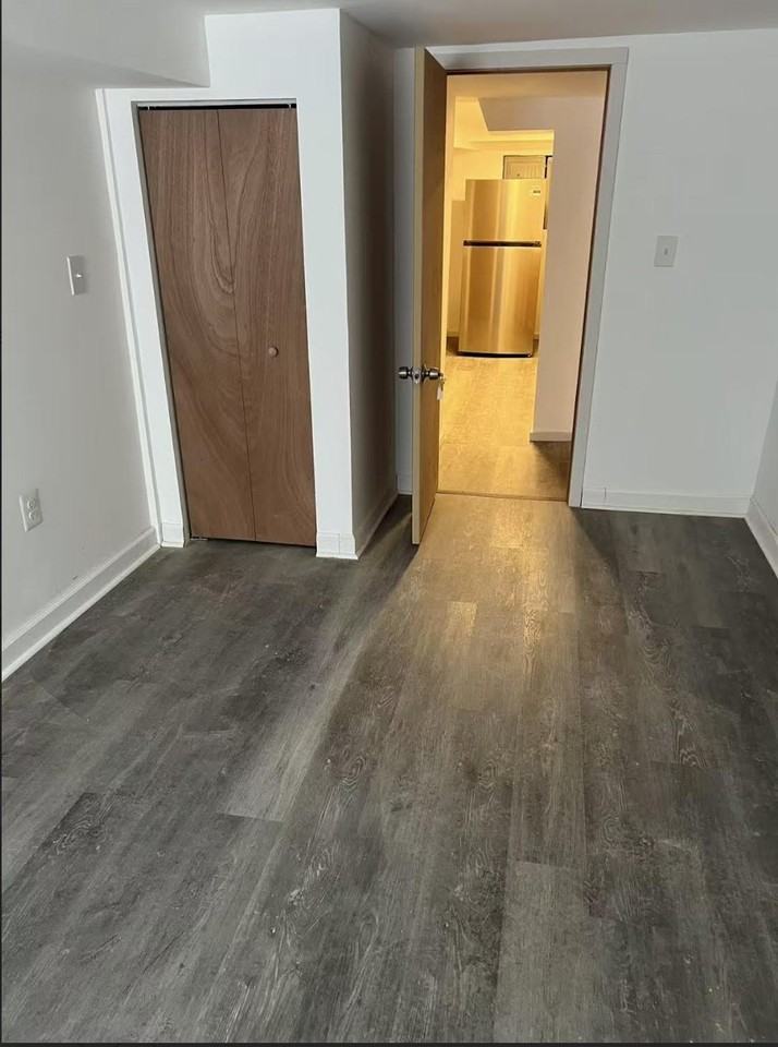 1721 N Artesian Ave #1B - Photo 5 of 11