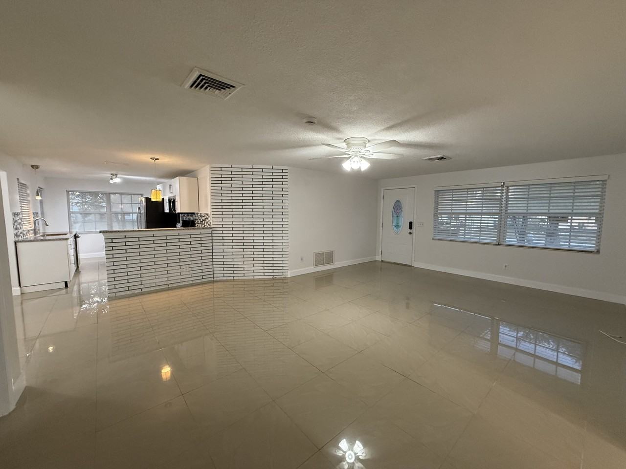 1481 Barry St #NA - Photo 7 of 34