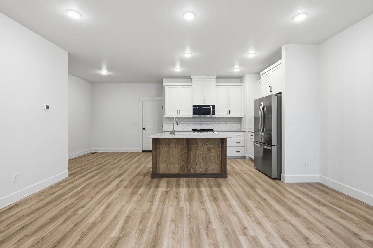 2144 Deep Purple Ln #NA - Photo 3 of 17