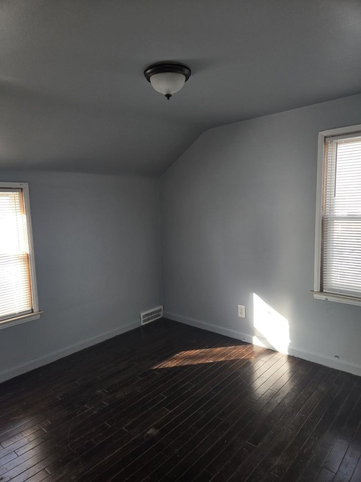 20255 Meyers Rd #NA - Photo 7 of 9