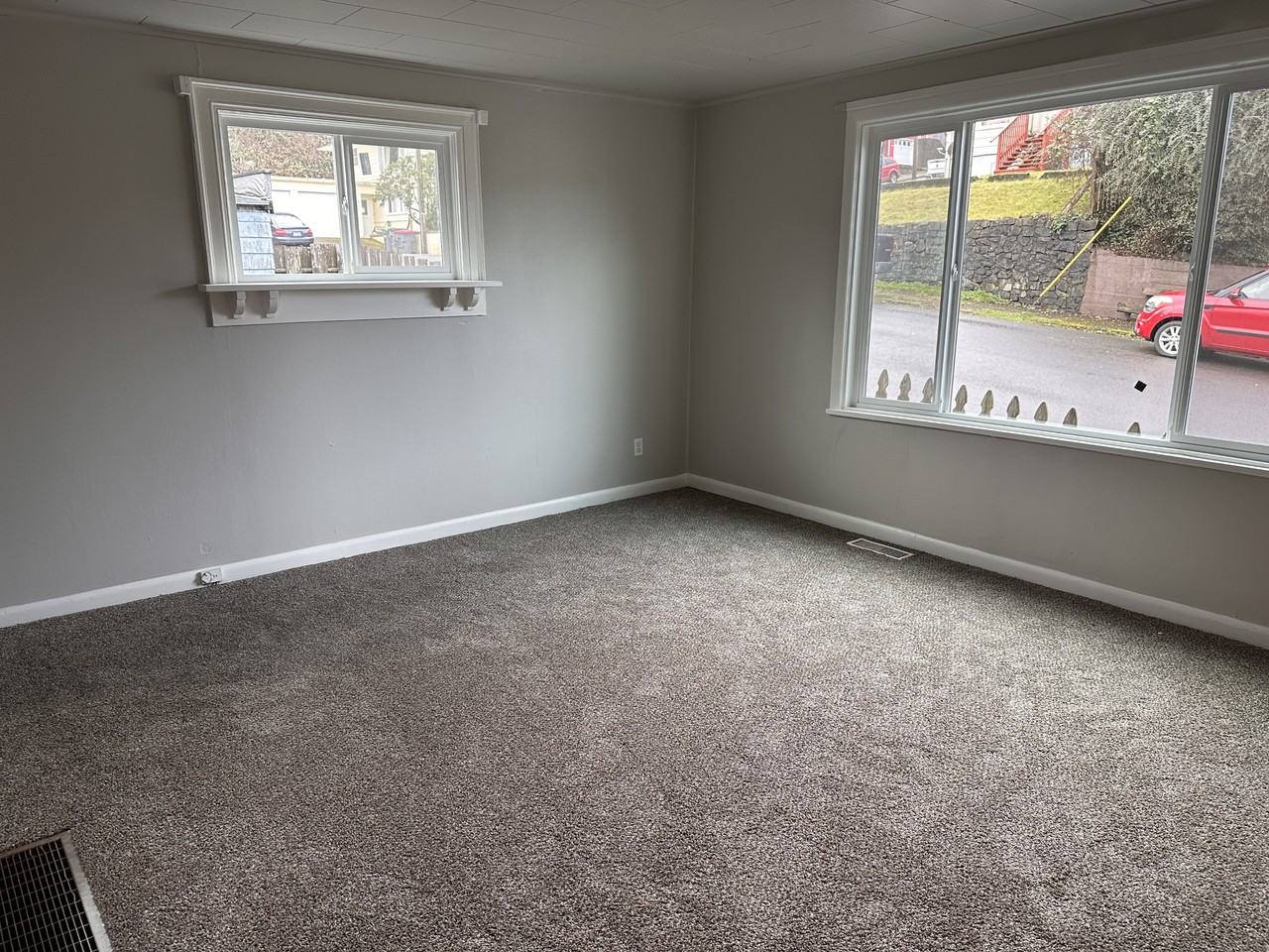 256 4th St #A - Photo 4 of 11