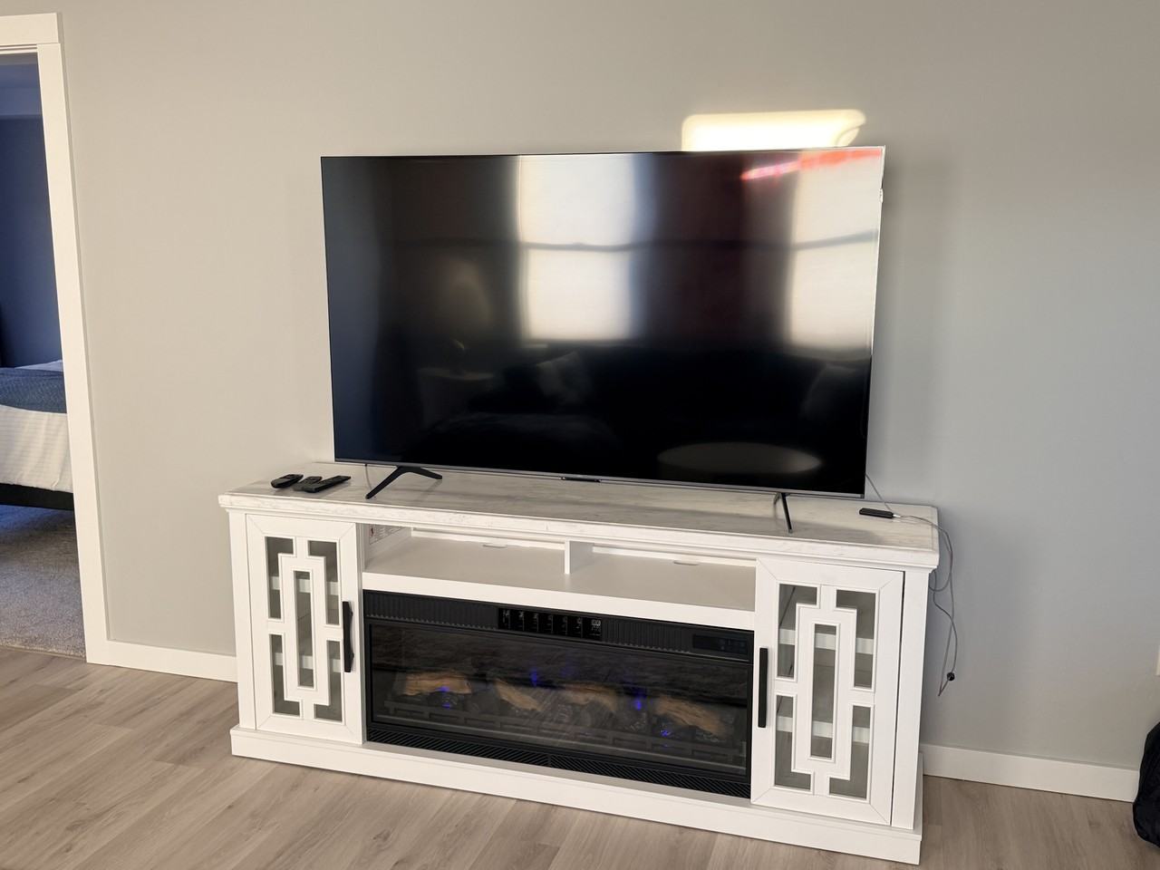 228 S Cottonwood Rd #201 - Photo 2 of 8