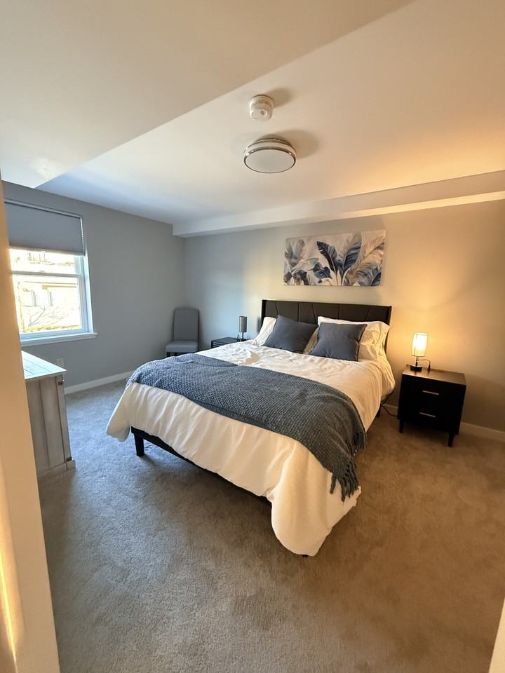 228 S Cottonwood Rd #201 - Photo 3 of 8