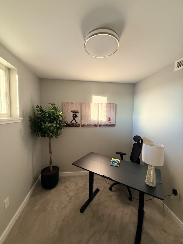 228 S Cottonwood Rd #201 - Photo 4 of 8