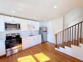 Modern Townhome with Gorgeous City Views – Prime Thousand Oaks Locati - Photo 1 of 1