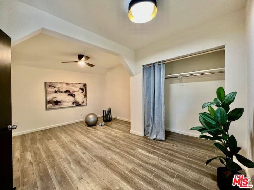 656 1/2 N Dillon St #656 - Photo 3 of 12