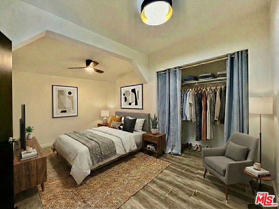 656 1/2 N Dillon St #656 - Photo 5 of 12