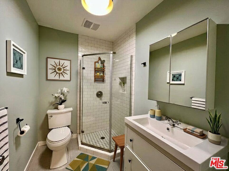 656 1/2 N Dillon St #656 - Photo 7 of 12