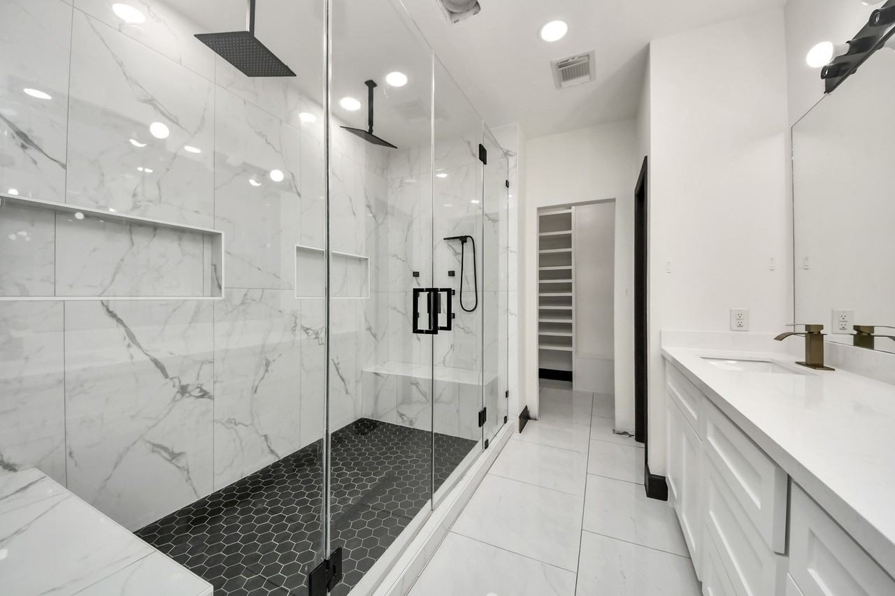 5810 Windy Knoll Ln #5810 - Photo 5 of 45