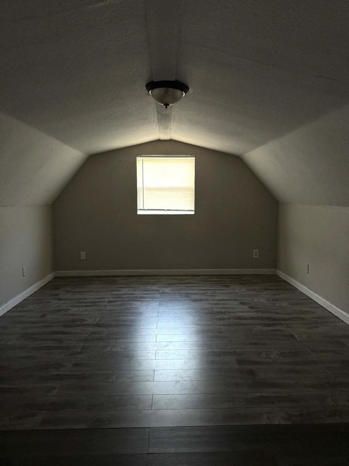 16066 N Loop Dr #16066 - Photo 4 of 23