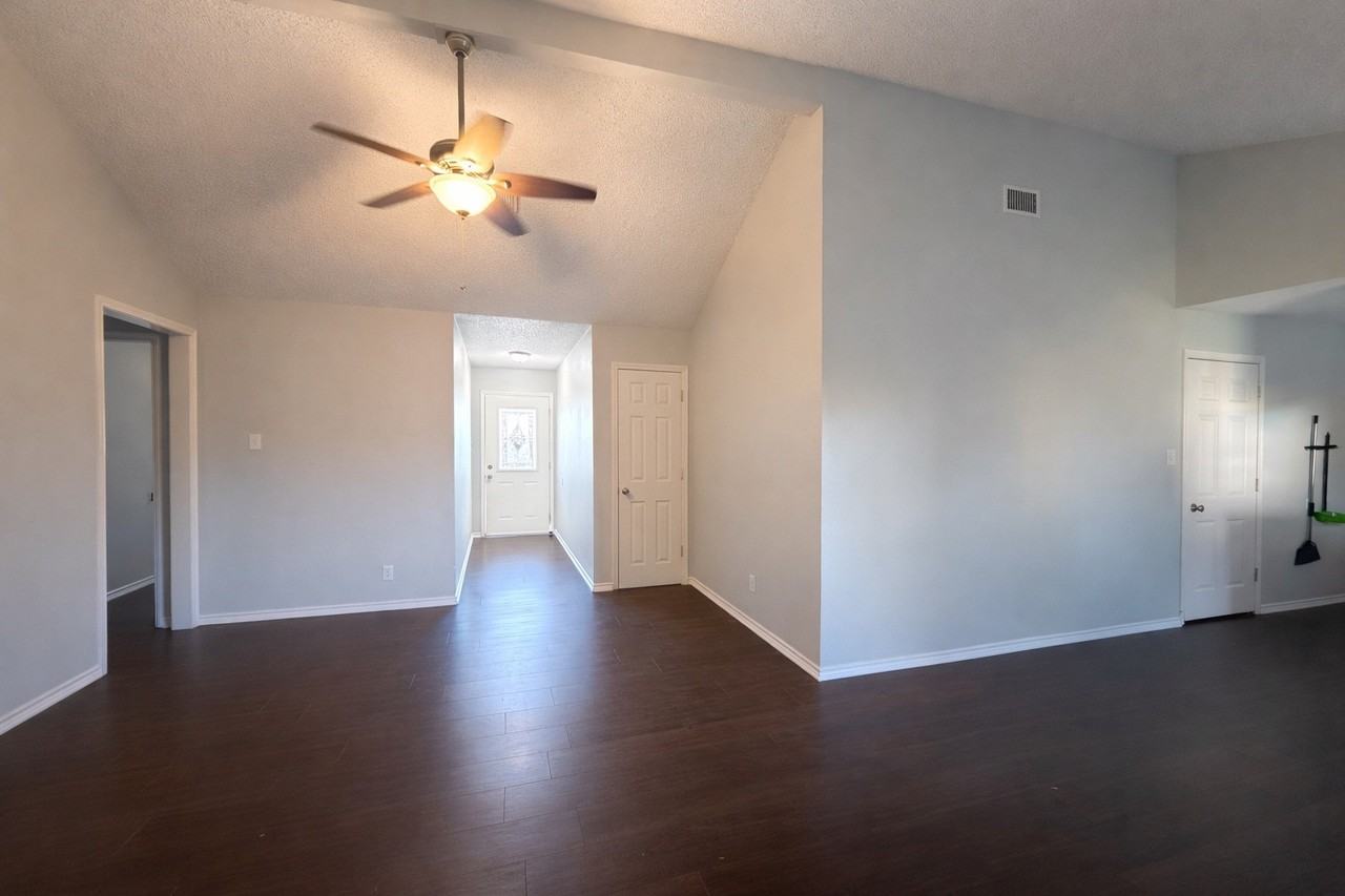 2714 33rd Ave N #2714 - Photo 5 of 19