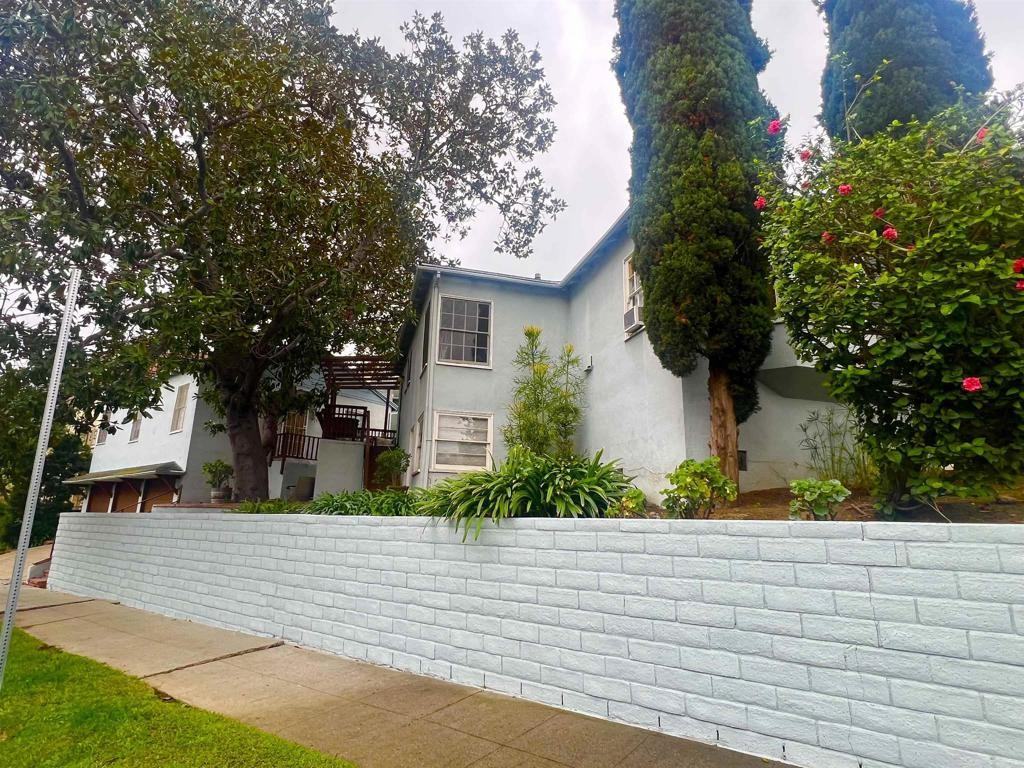 1704 Glendon Ave #1704 - Photo 4 of 9